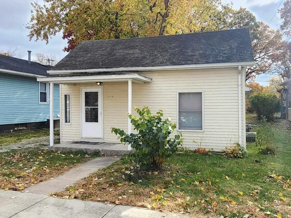 416 E Washington St, Riverton, IL 62561