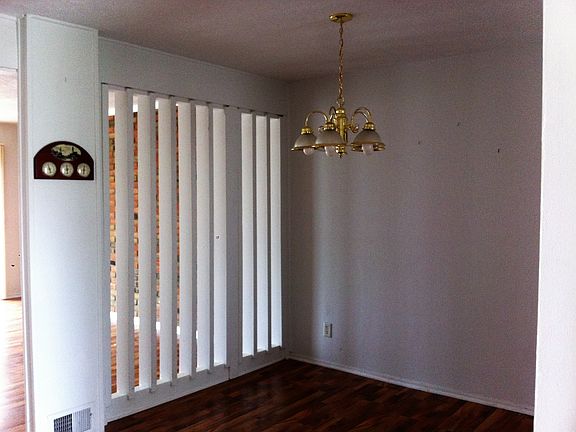 5th image of 7427 Country Brook Dr