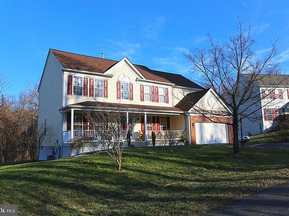 3rd image of 181 Campus Lakes Ct