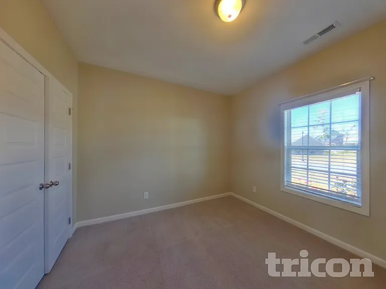 1016 Cyril Dr — Photo 12