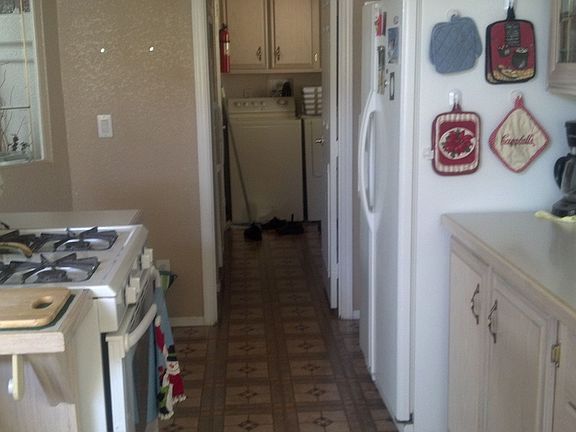Kitchen & Laundry Room