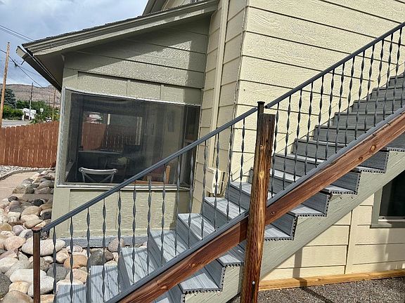 3rd image of 309 W 1st St