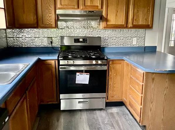 903 W Liveoak St, Coleman, TX 76834