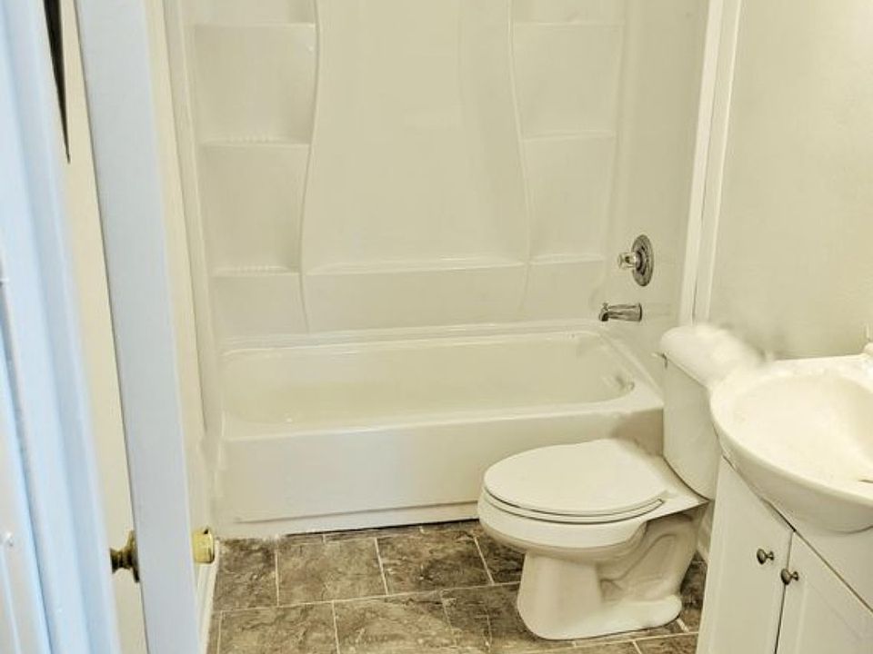 2nd image of 1330 Alabo St