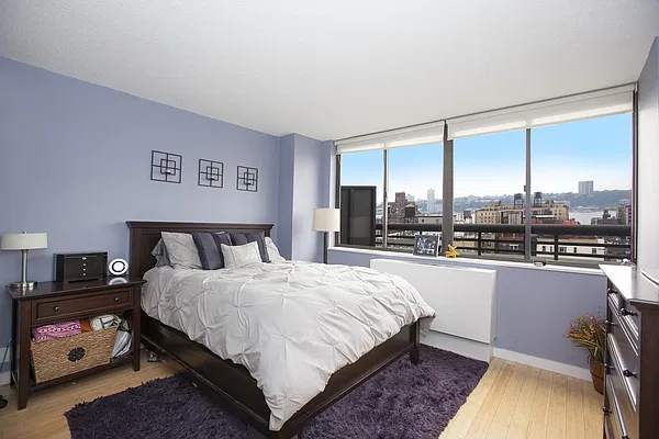 Rented by Bank Neary | media 5