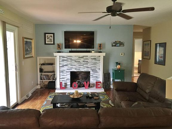 5th image of 2040 Gaines Dr