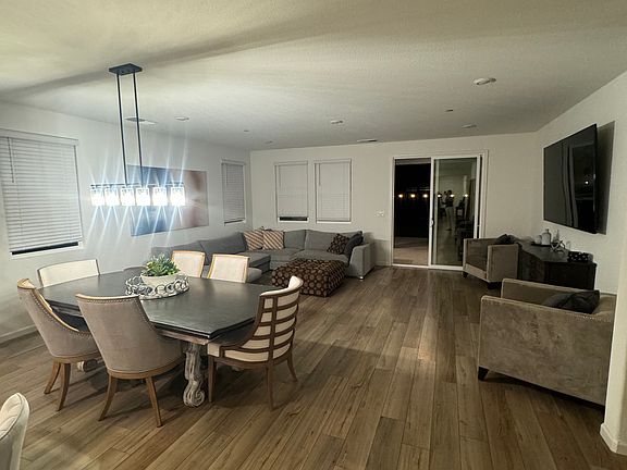 3rd image of 226 Valencia Ct
