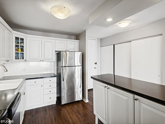 5th image of 1660 N Lasalle St APT 3608