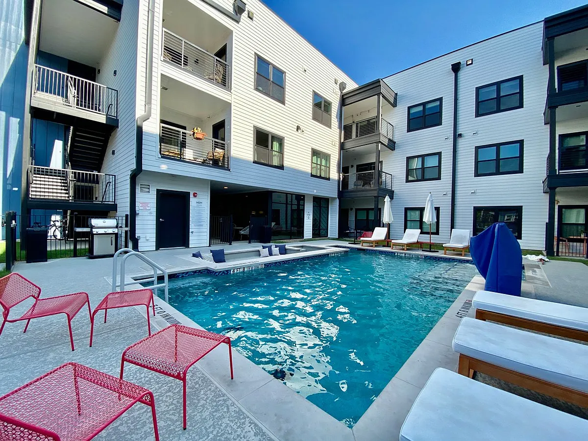 Building Photo - 3101 Govalle Ave #307