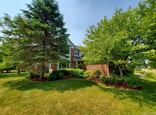 1121 Deer Creek Trl, Grand Blanc, MI 48439