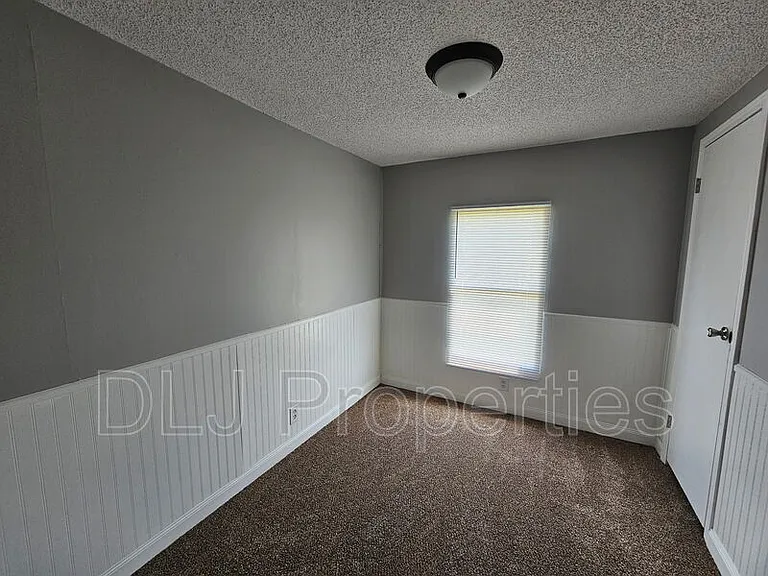 934 Eslinger Ct — Photo 6