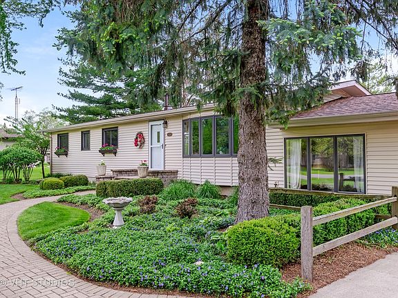 2nd image of 12351 Twin Oaks Ct