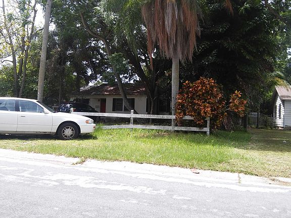 4th image of 4540 Emerson Ave S