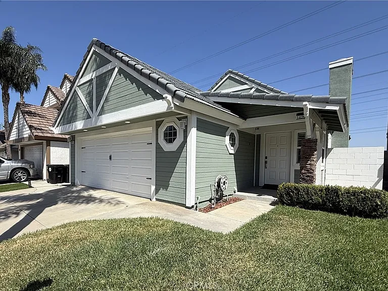 16206 Valleyvale Dr — Photo 1