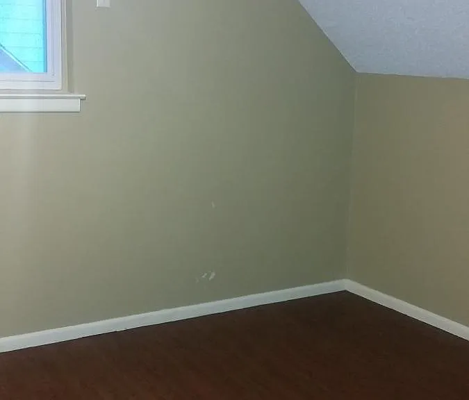 505 Hughes Dr — Photo 3