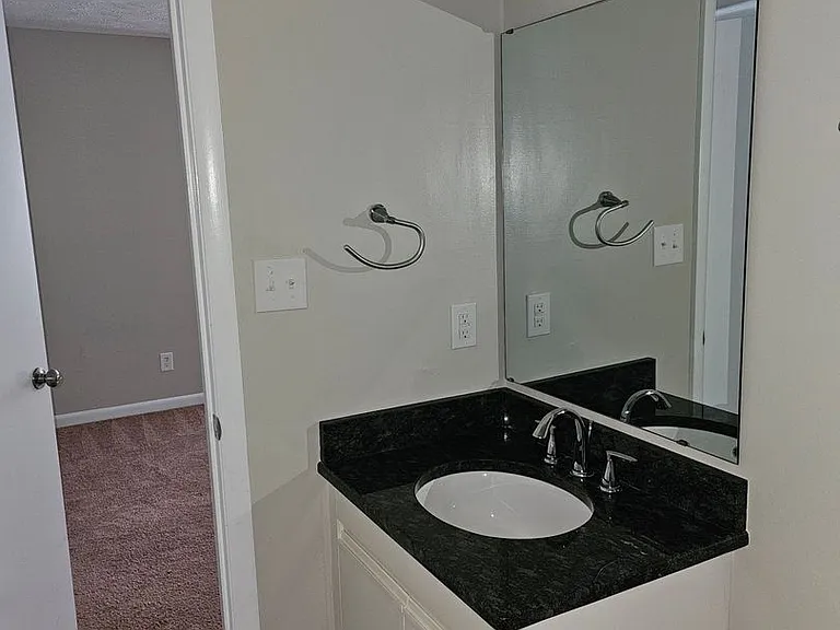 698 Bartons Landing Pl #3 — Photo 12