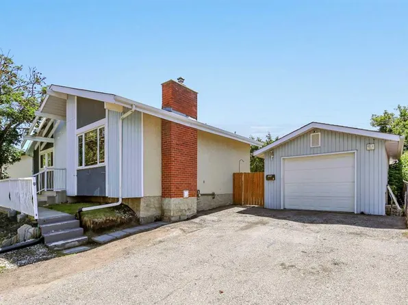 309 N Olympia Dr SE, Calgary, AB T2C 1H6