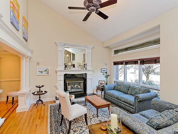 3rd image of 9 Highfield Ln