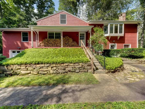 17 Woodland Drive, Salem, CT 06420