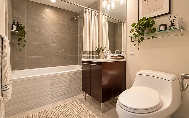 Bathroom, photo 1