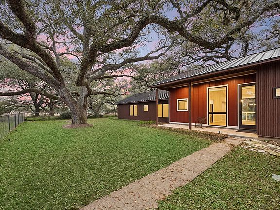 4th image of 3834 Fm 949