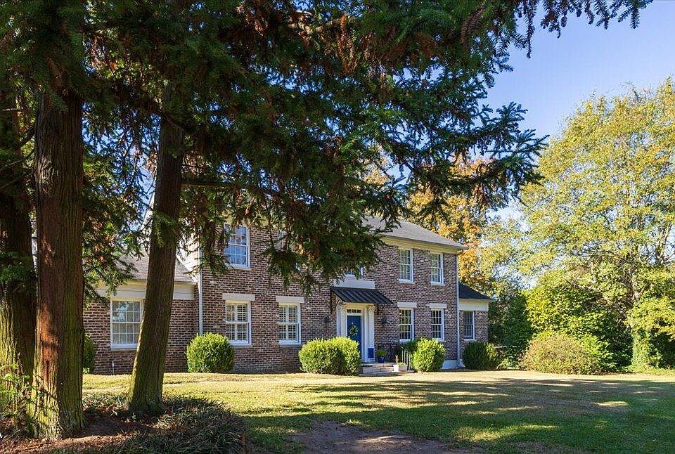 1st image of 4860 Forsyth Rd