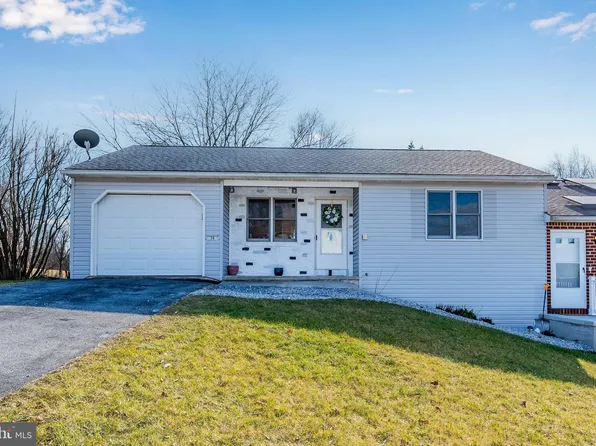 76 May Dr, Dillsburg, PA 17019
