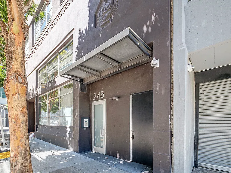 385 Tehama St — Photo 29