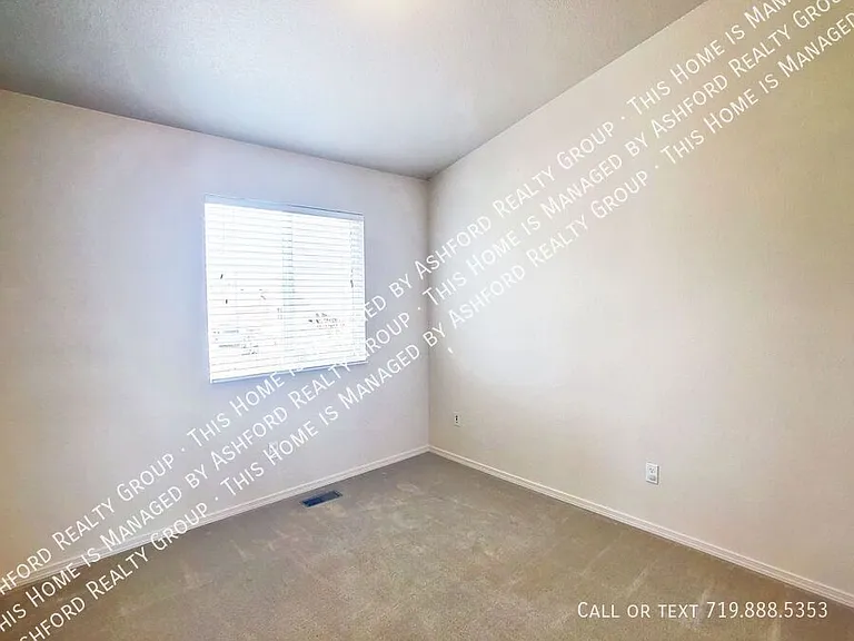 3314 Castellon Dr — Photo 16