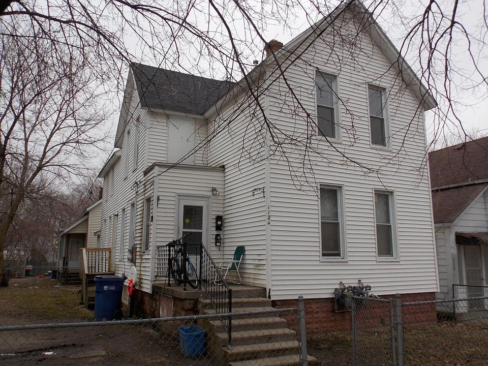 1st image of 1124 Quarry Ave NW