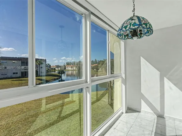 2831 Sunrise Lakes Dr E APT 204, Sunrise, FL 33322