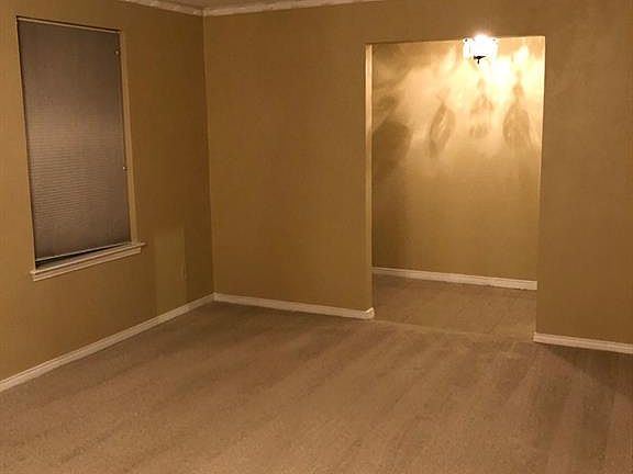 5th image of 1011 Greenway Dr