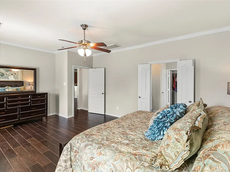 5902 Preserve Ln — Photo 14