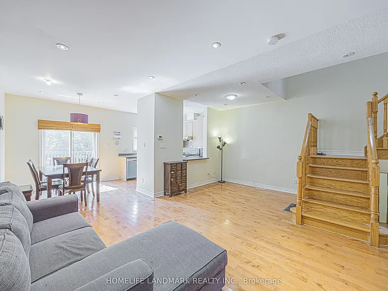38 Romance Dr — Photo 8