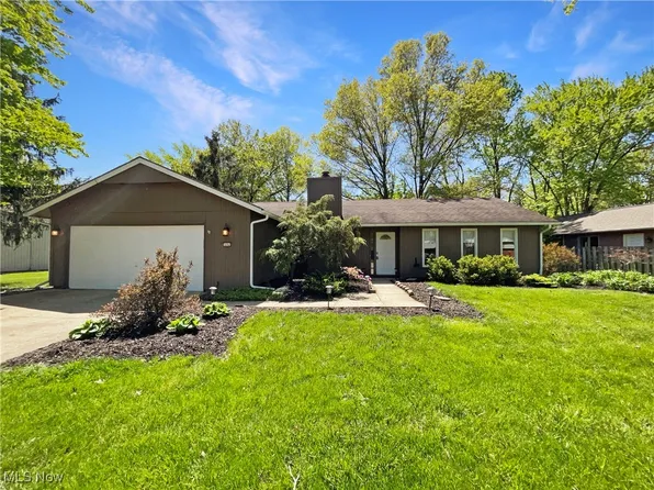 10760 Waterfall Rd, Strongsville, OH 44149