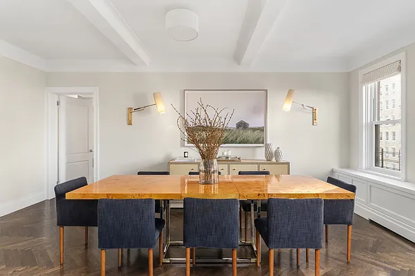 Sold by Compass | media 23