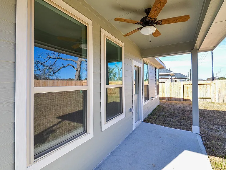 7919 Royal Palm Dr — Photo 31