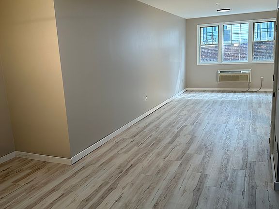 2nd image of 571-573 56th St #205