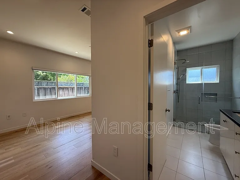 1163 W Iowa Ave — Photo 21