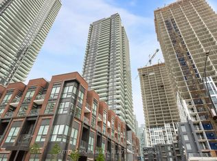 4130 Parkside Village Dr #2807, Mississauga, ON L5B 0L7