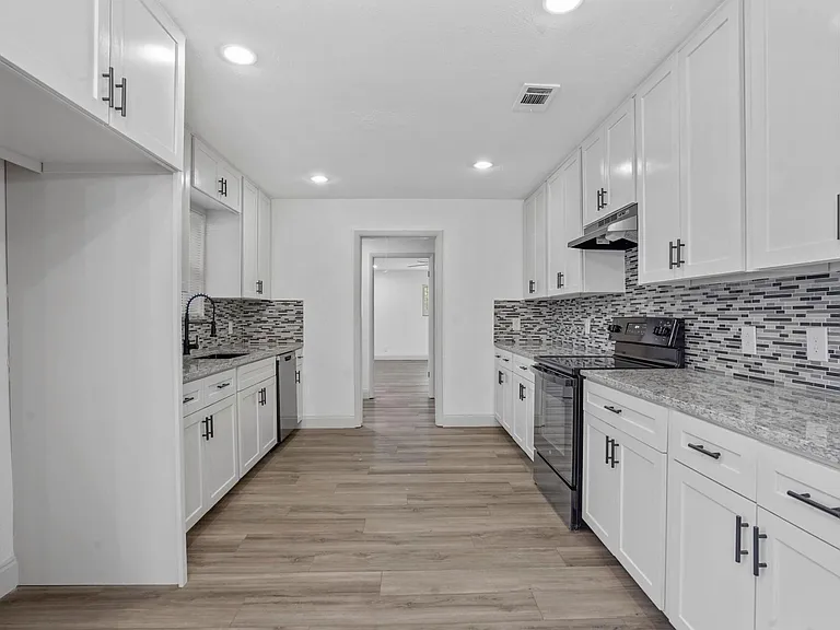 514 Canyon Ridge Dr — Photo 26