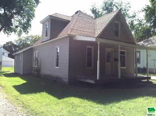 405 Ontario St, Storm Lake, IA 50588