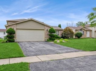 511 Farm View Rd, University Park, IL 60484