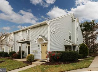 707 Sedgefield Dr, Mount Laurel, NJ 08054