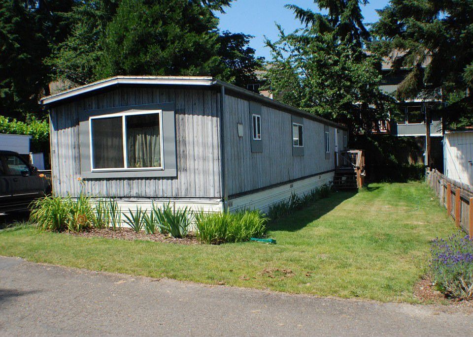 1st image of 2250 S Flower Ave #11