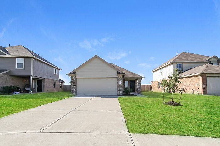 1st image of 961 Misty Run Ct