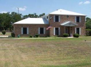 217 Windwood Cir, Seguin, TX 78155