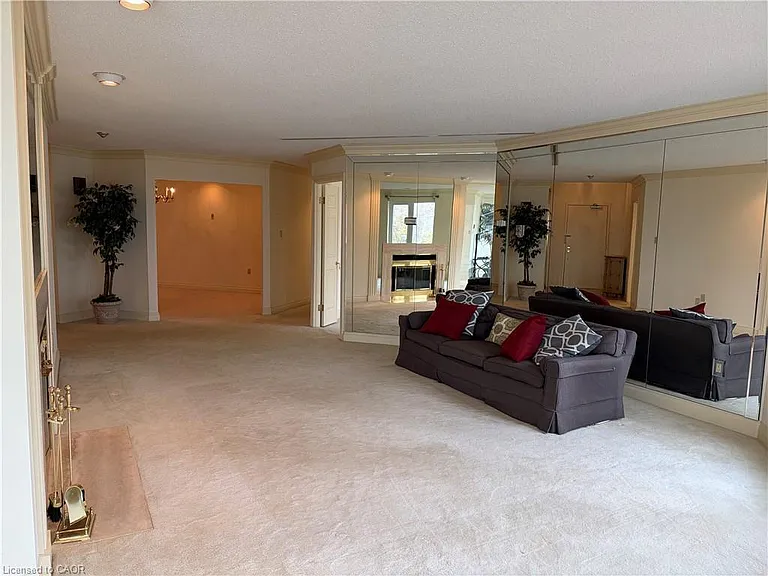 2220 Lakeshore Rd #25 — Photo 6