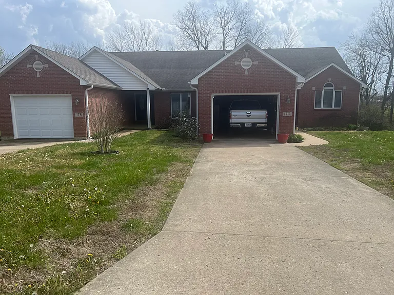 178 Cedar Cir #178 — Photo 1