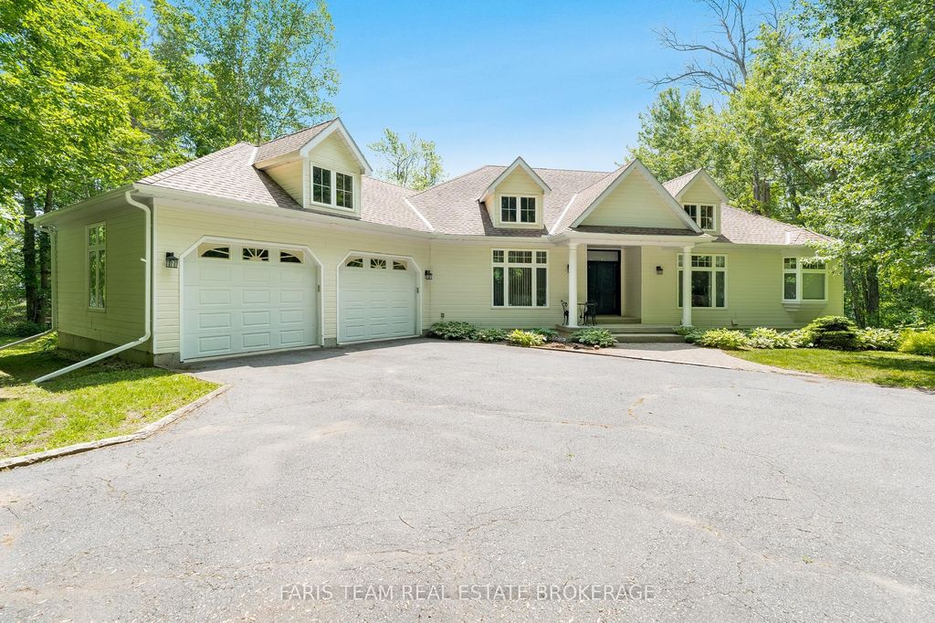1037 Rockcastle Rd, Gravenhurst, ON - View 3